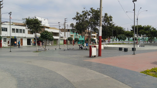 Plaza de Armas Juan Pablo Vizcardo y Guzmán - San Martín de Porres