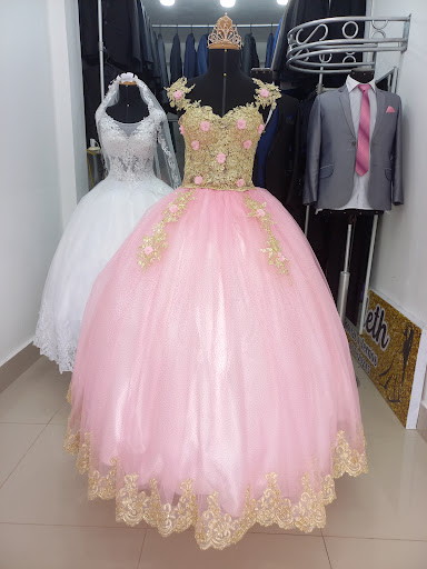 Quinceañeras PAOLA